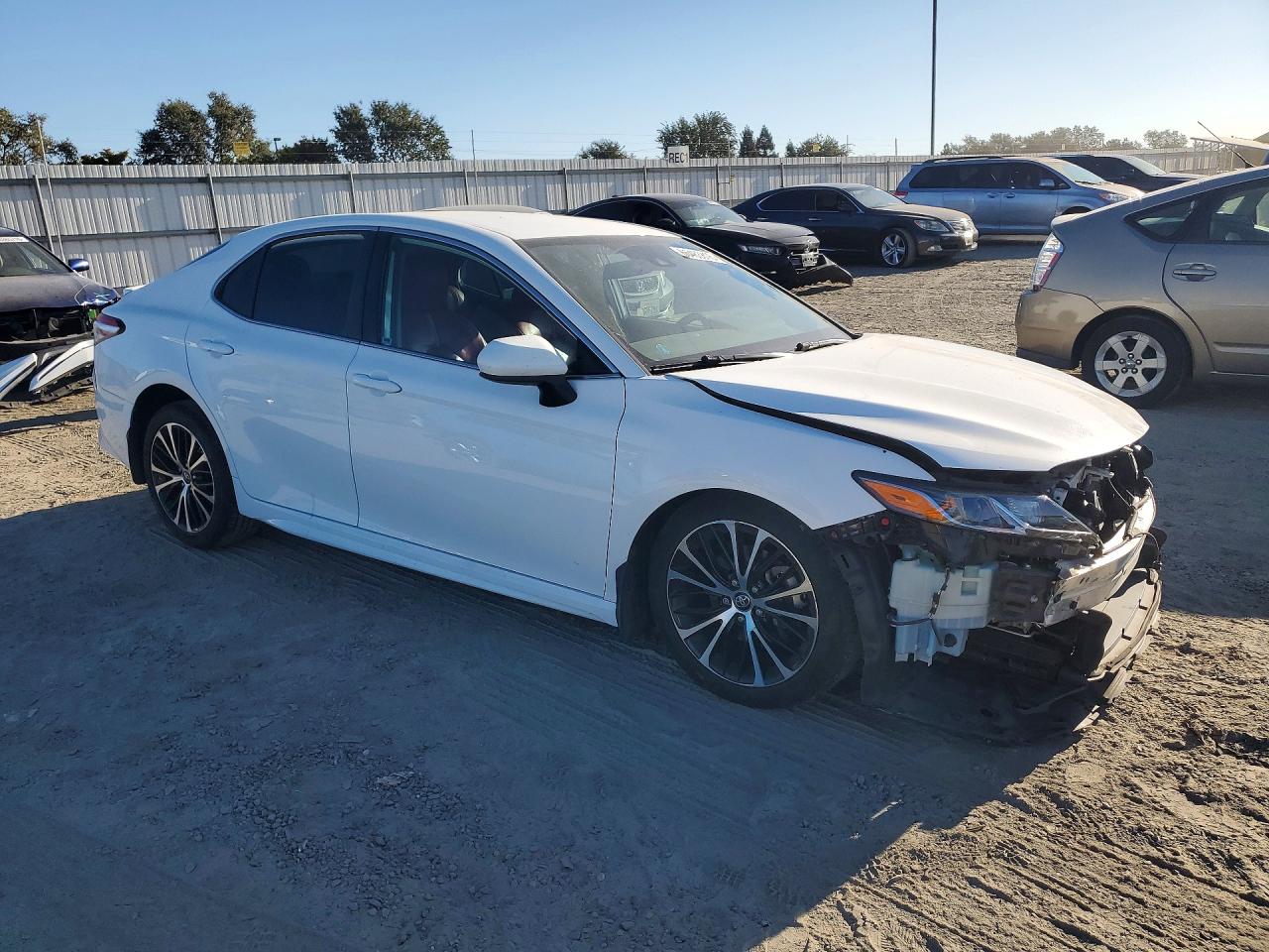 2020 TOYOTA CAMRY SE — снимка 4
