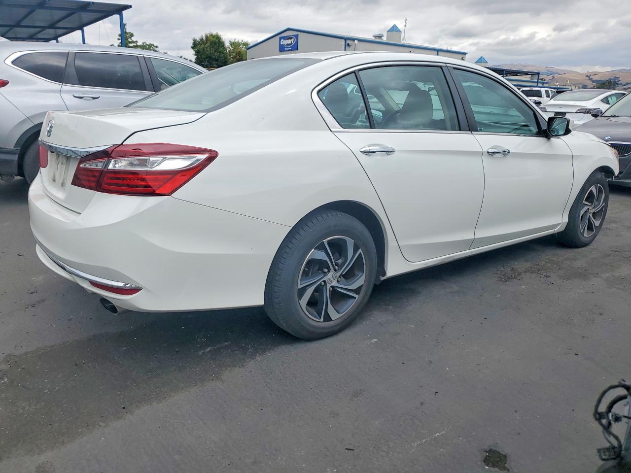 2017 HONDA ACCORD LX — снимка 3