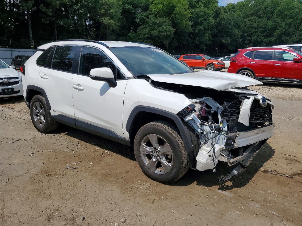 2022 TOYOTA RAV4 XLE — снимка 4