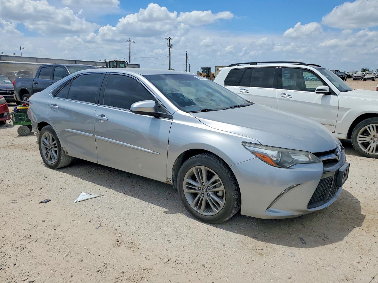 2017 TOYOTA CAMRY SE — снимка 4