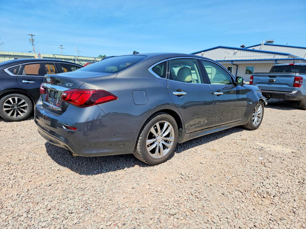 2015 INFINITI Q70 3.7 — снимка 3