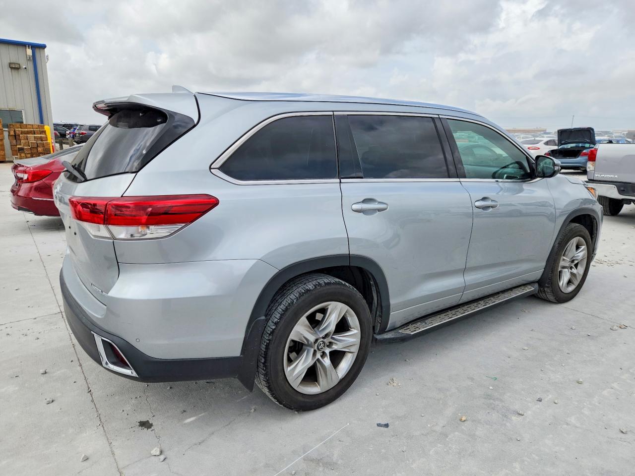 2017 TOYOTA HIGHLANDER LIMITED — снимка 3
