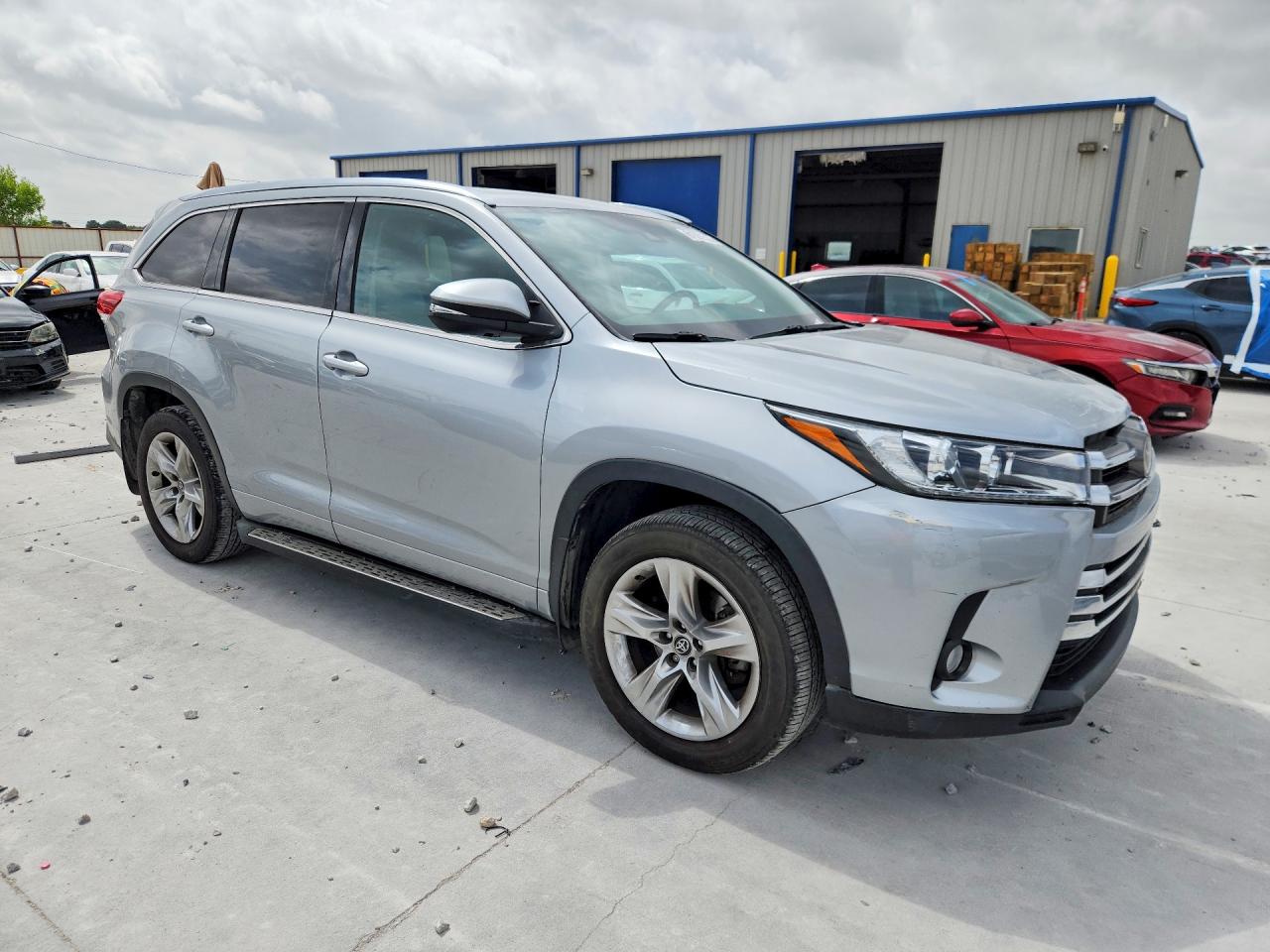 2017 TOYOTA HIGHLANDER LIMITED — снимка 4