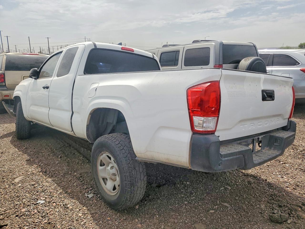 2016 TOYOTA TACOMA SR — снимка 2