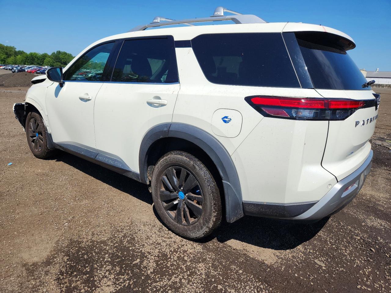 2023 NISSAN PATHFINDER SL — снимка 2