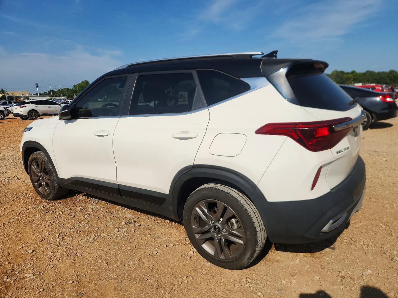 2021 KIA SELTOS S — снимка 2