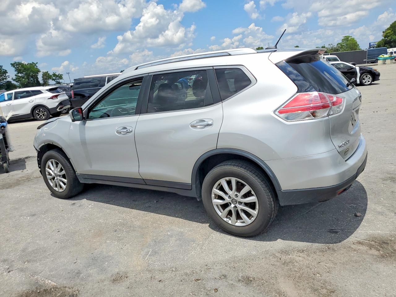 2016 NISSAN ROGUE SV — снимка 2