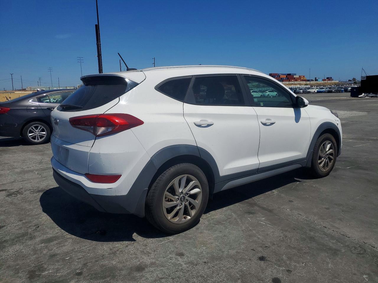 2017 HYUNDAI TUCSON SE — снимка 3