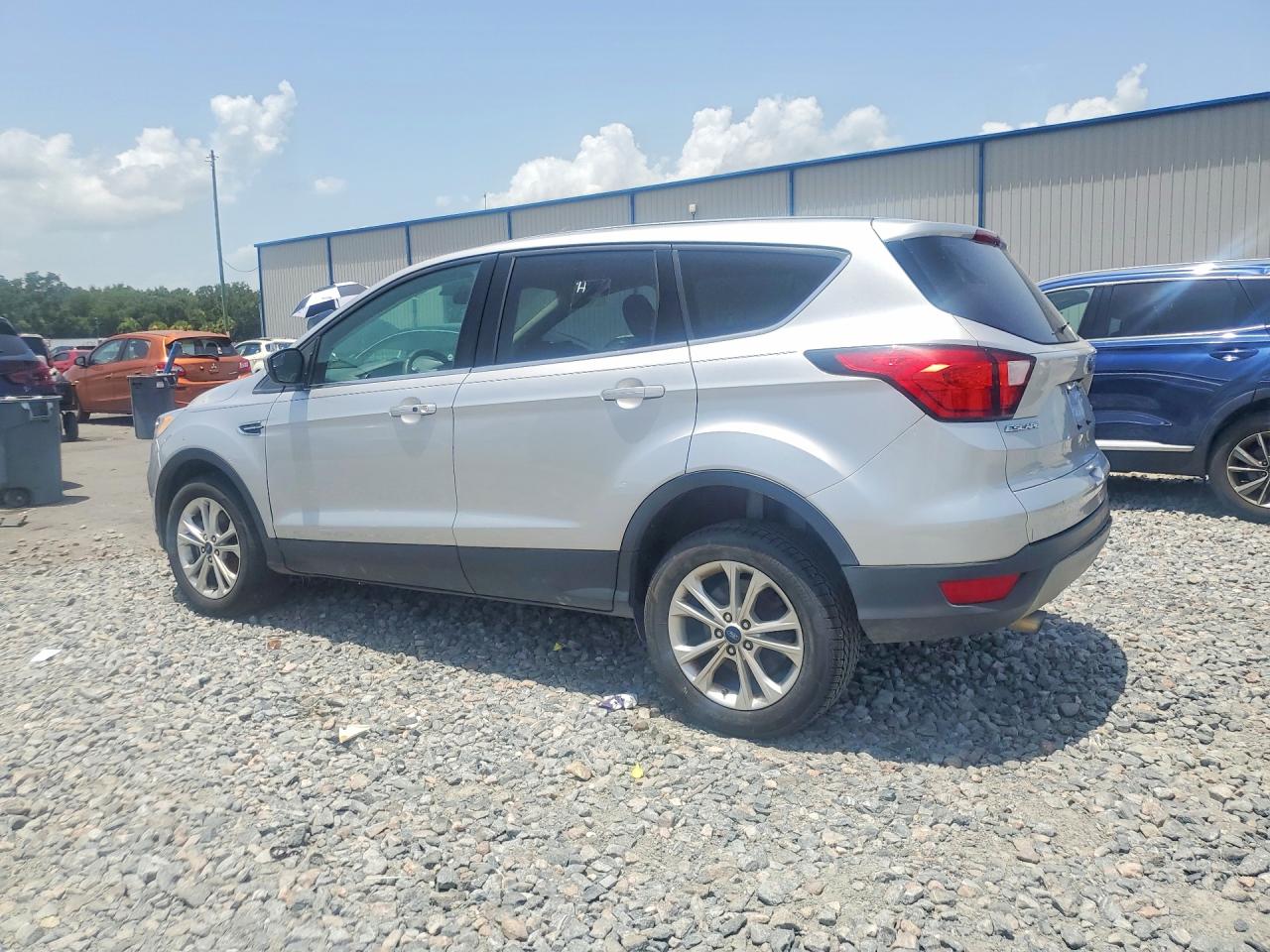2019 FORD ESCAPE SE — снимка 2