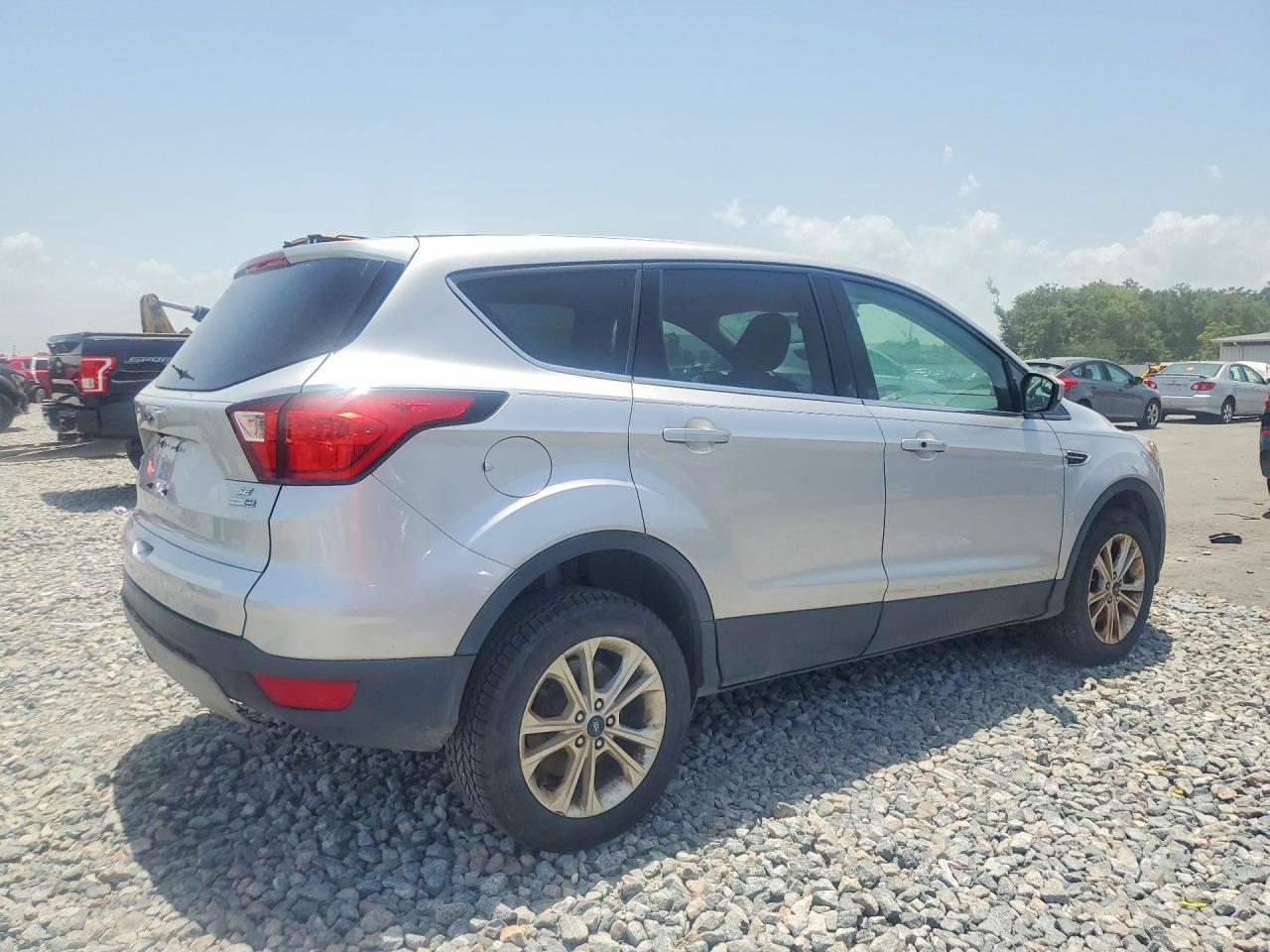 2019 FORD ESCAPE SE — снимка 3