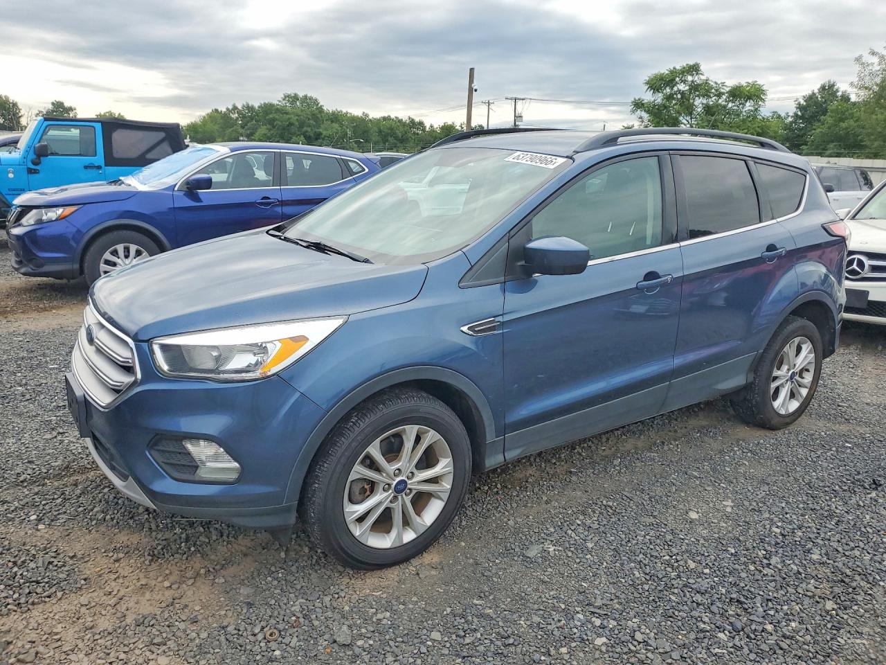 2018 FORD ESCAPE SE