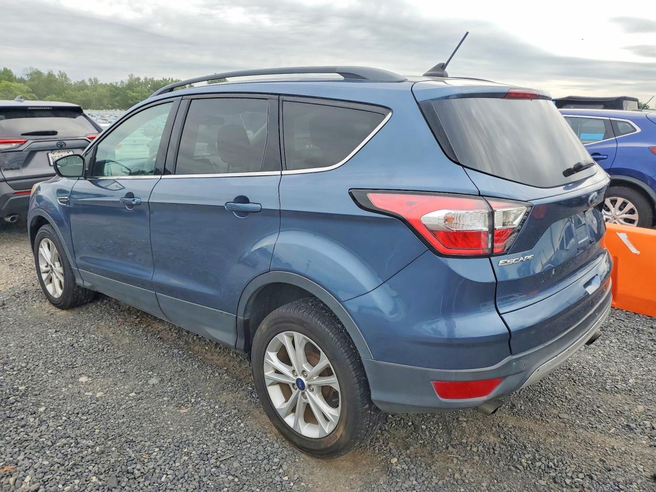 2018 FORD ESCAPE SE — снимка 2