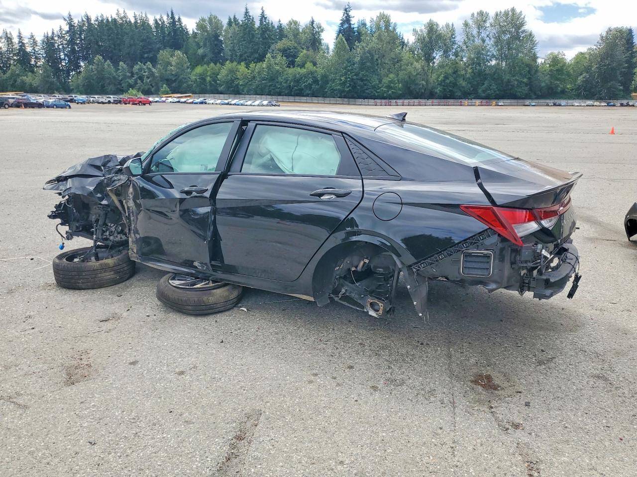 2025 HYUNDAI ELANTRA SEL SPORT — снимка 2