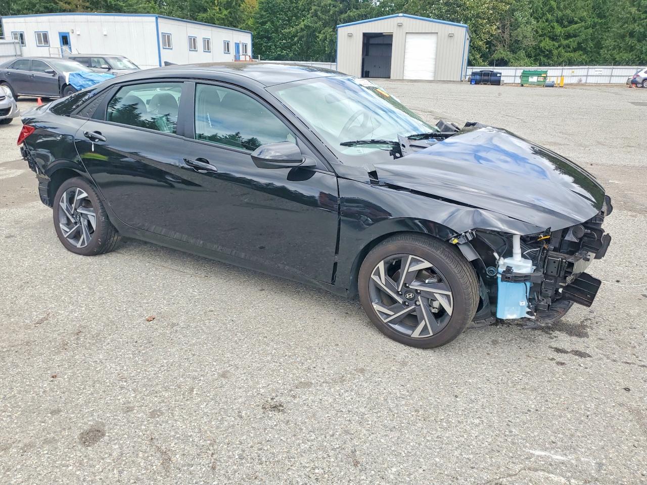 2025 HYUNDAI ELANTRA SEL SPORT — снимка 4
