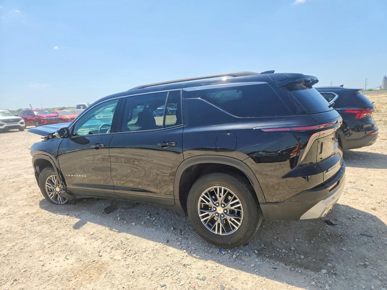 2026 CHEVROLET TRAVERSE LT — снимка 2