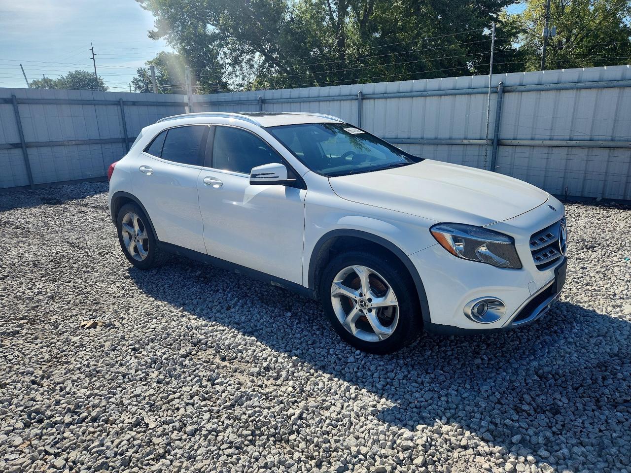 2019 MERCEDES-BENZ GLA 250 — снимка 4