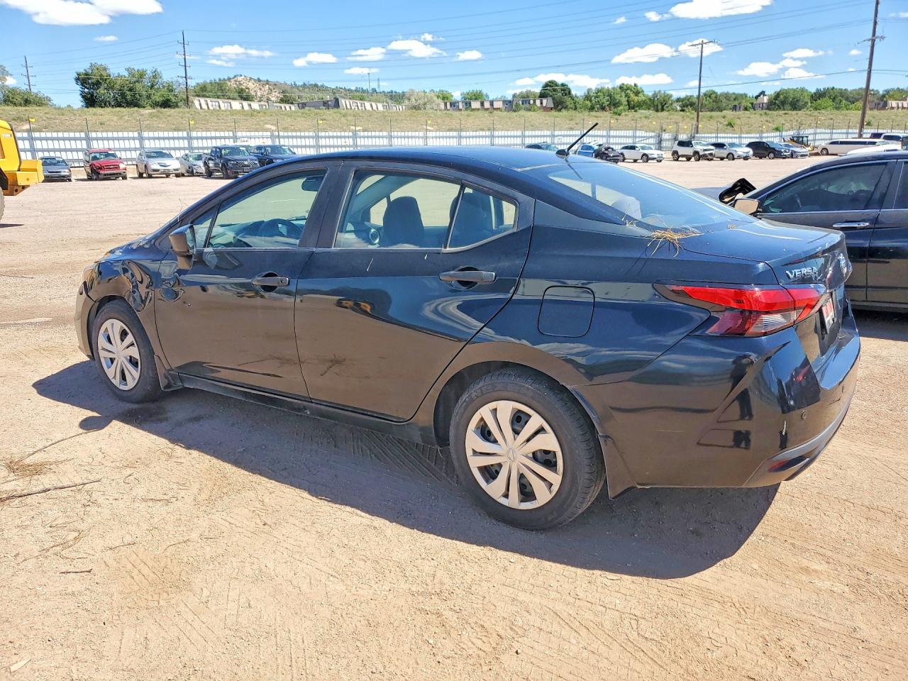 2021 NISSAN VERSA S — снимка 2