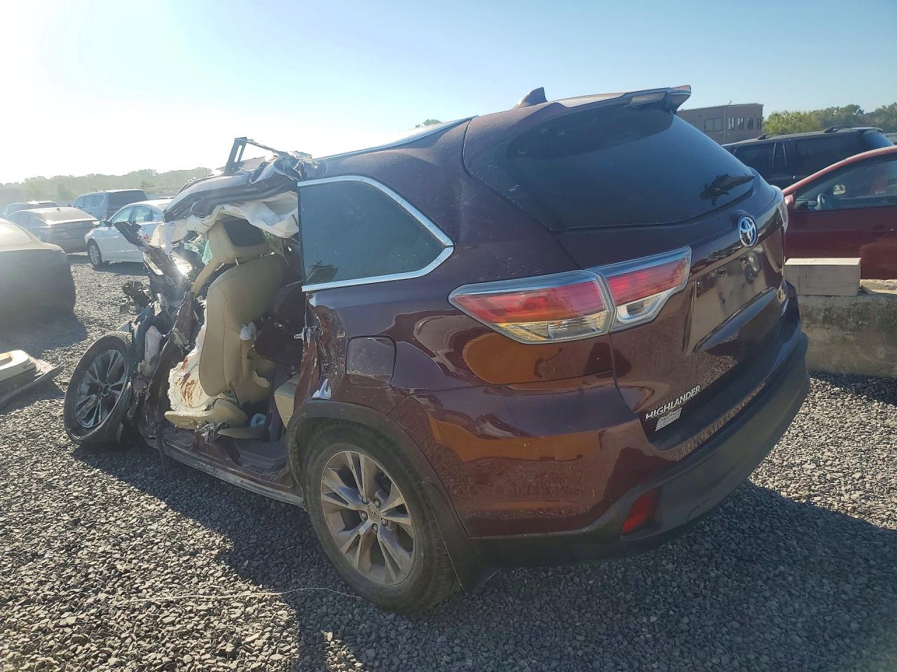 2015 TOYOTA HIGHLANDER XLE — снимка 2
