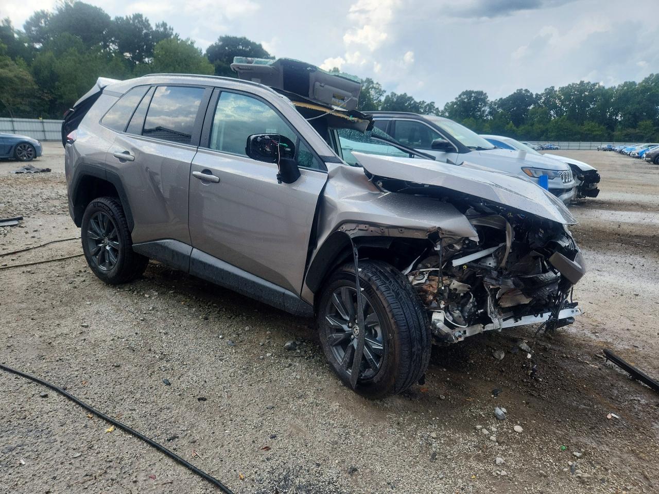 2026 TOYOTA RAV4 XLE PREMIUM — снимка 4