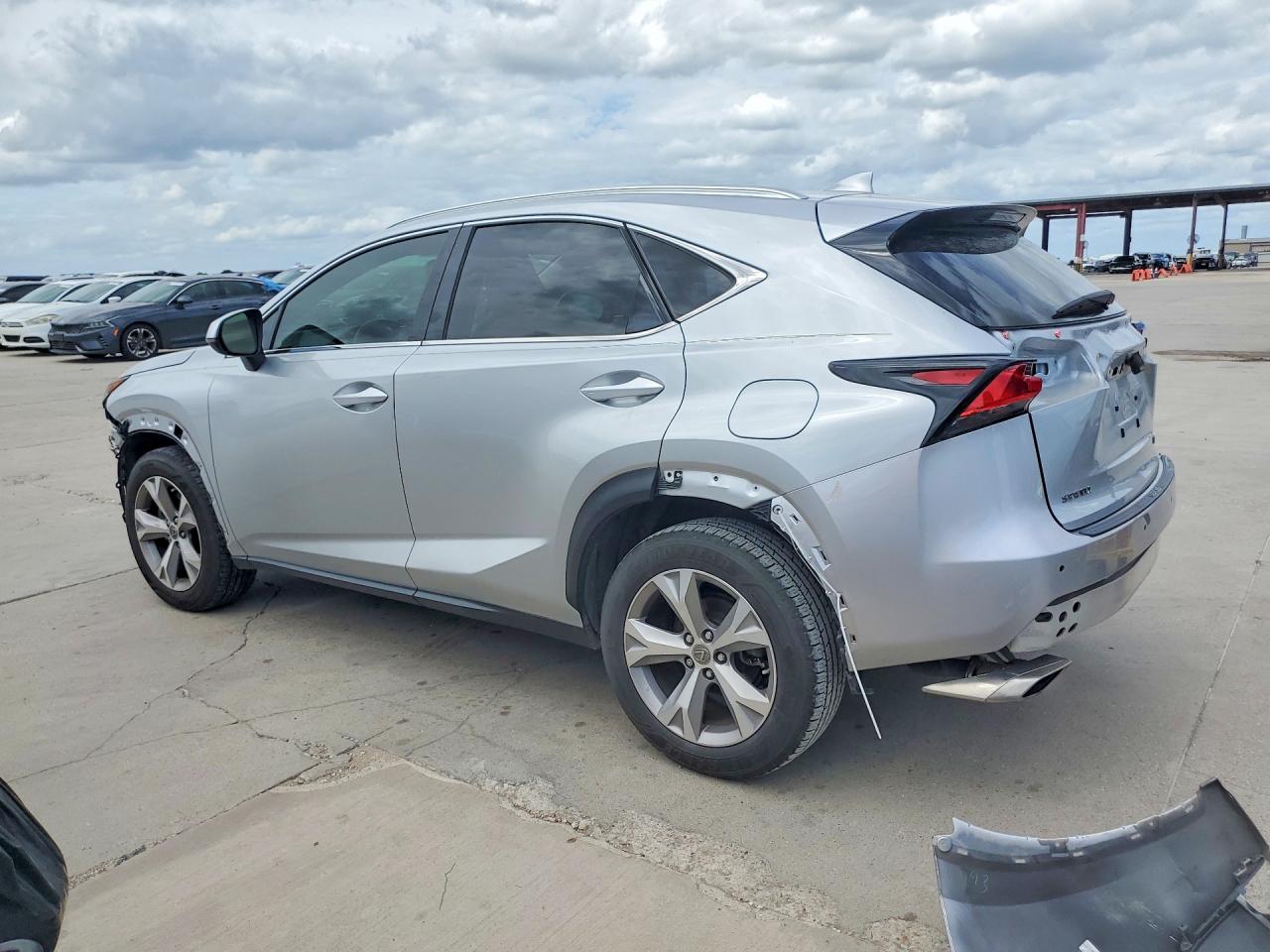 2017 LEXUS NX 200T BASE — снимка 2