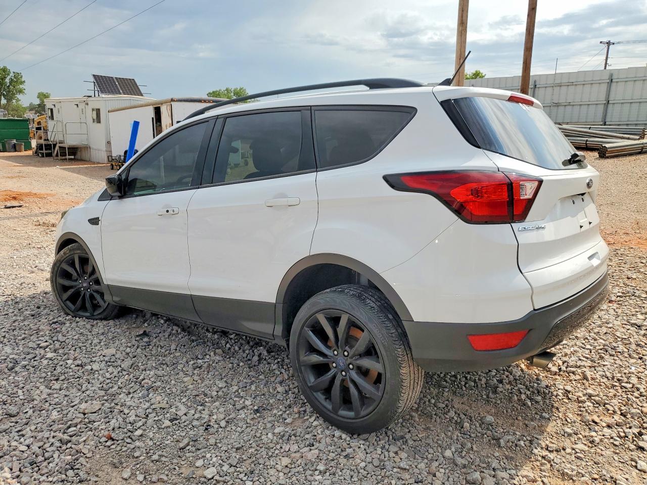 2019 FORD ESCAPE SE — снимка 2
