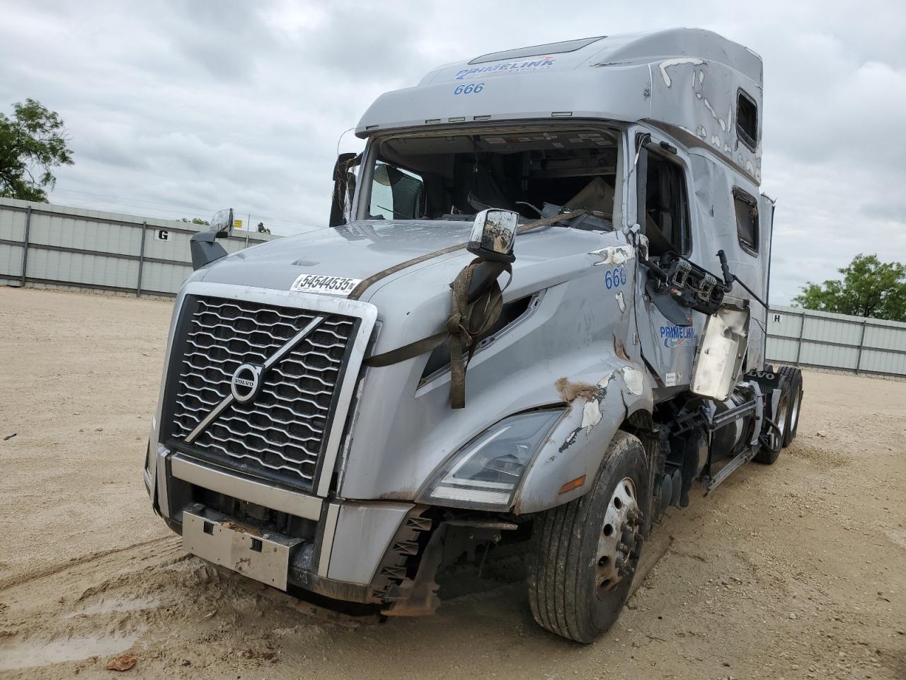 2022 VOLVO VN VNL — снимка 2