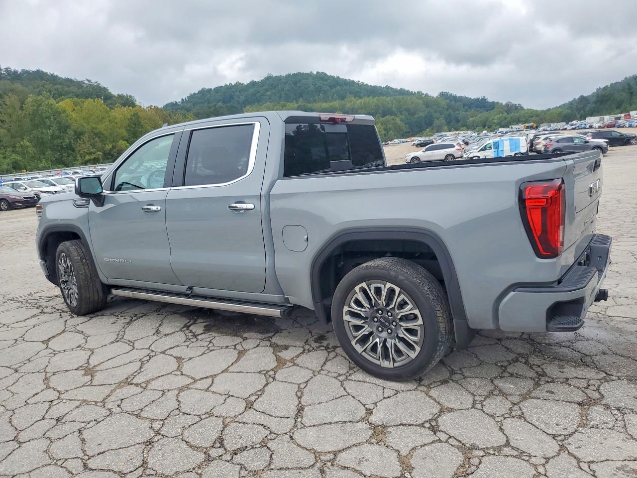 2025 GMC SIERRA 1500 DENALI C — снимка 2