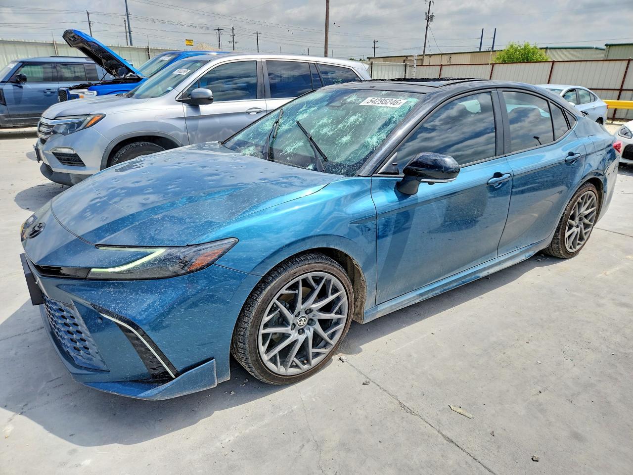 2025 TOYOTA CAMRY XSE