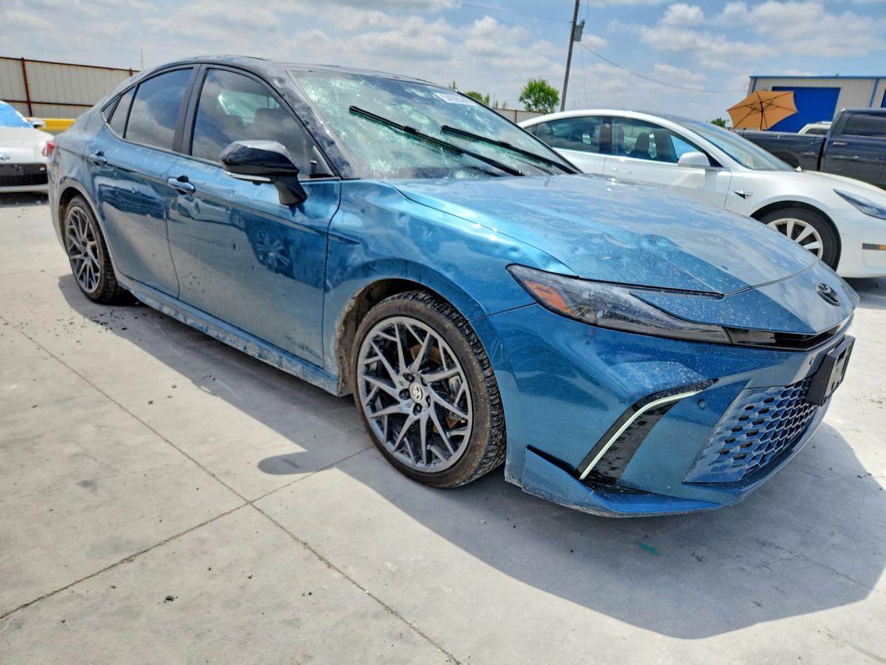 2025 TOYOTA CAMRY XSE — снимка 4