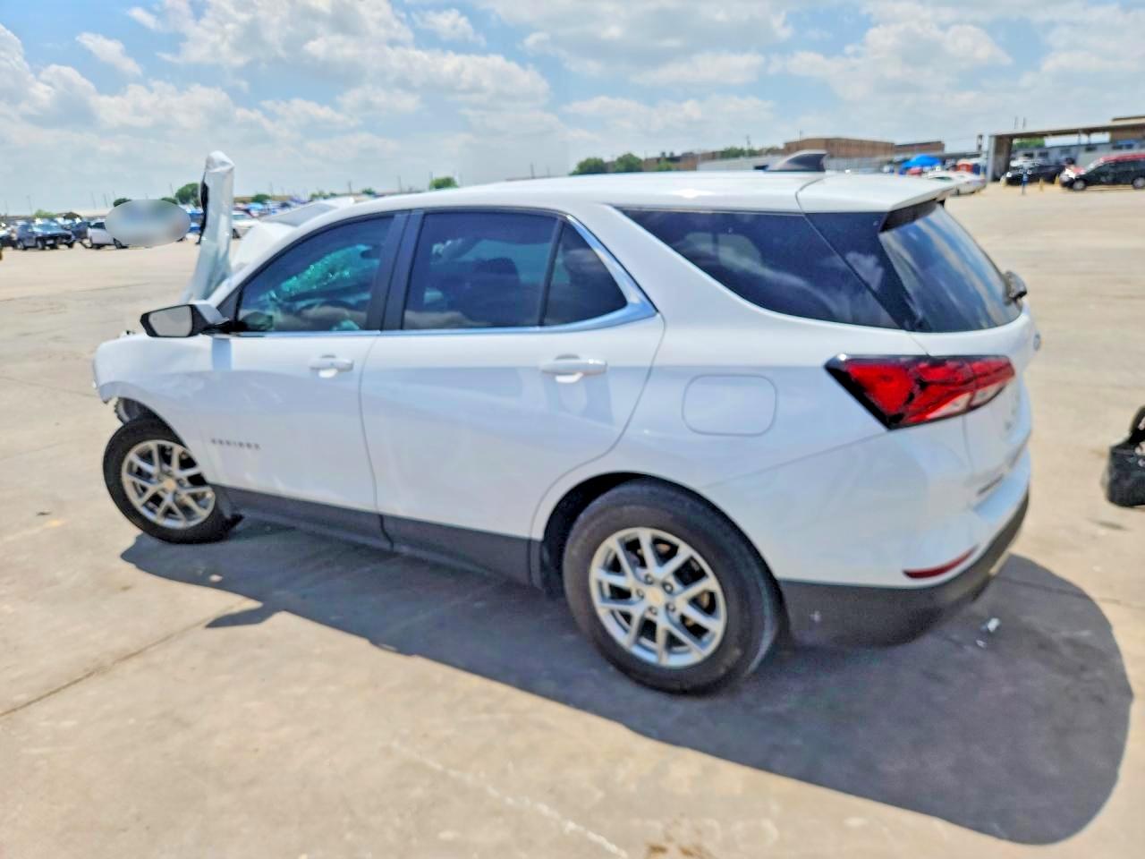 2024 CHEVROLET EQUINOX LT — снимка 2