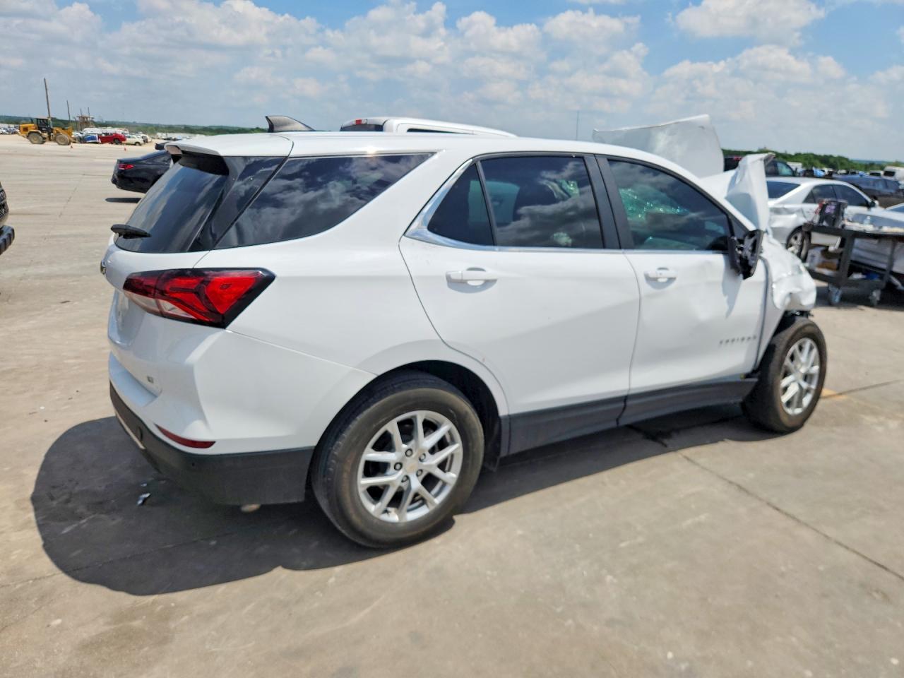 2024 CHEVROLET EQUINOX LT — снимка 3