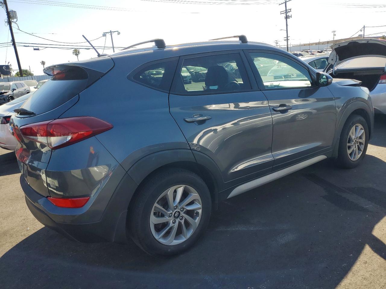 2017 HYUNDAI TUCSON SE — снимка 3