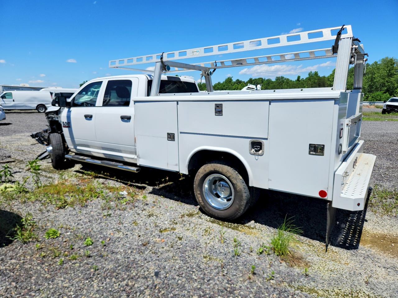 2015 RAM 3500 — снимка 2