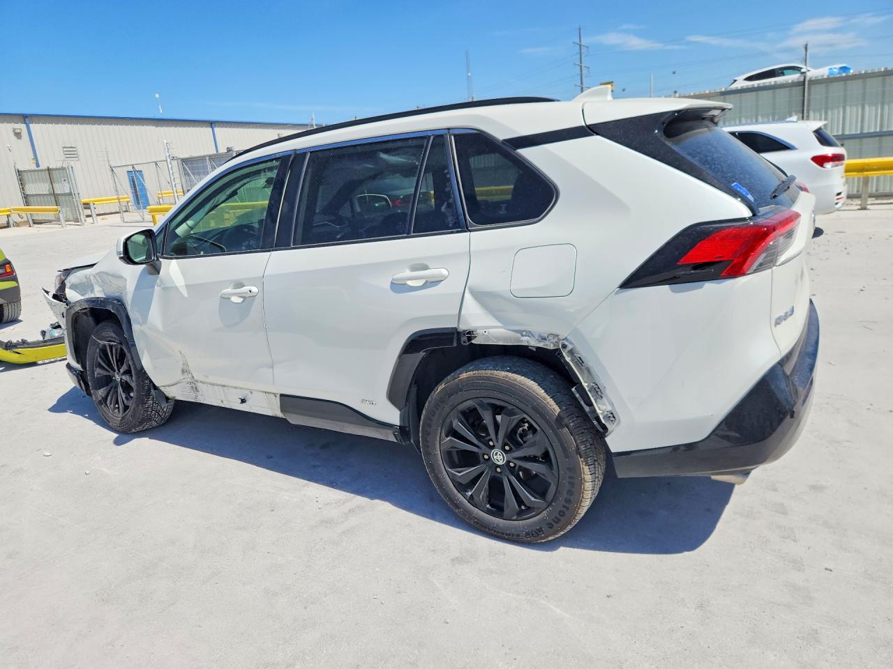 2022 TOYOTA RAV4 SE — снимка 2