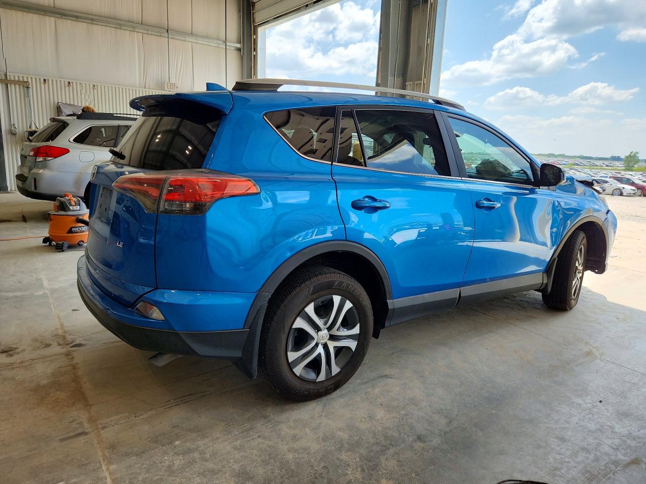 2017 TOYOTA RAV4 LE — снимка 3