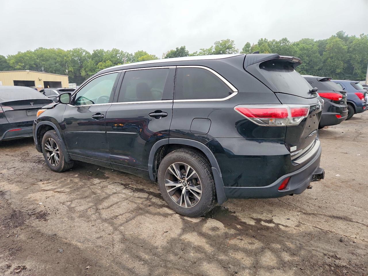 2016 TOYOTA HIGHLANDER XLE — снимка 2