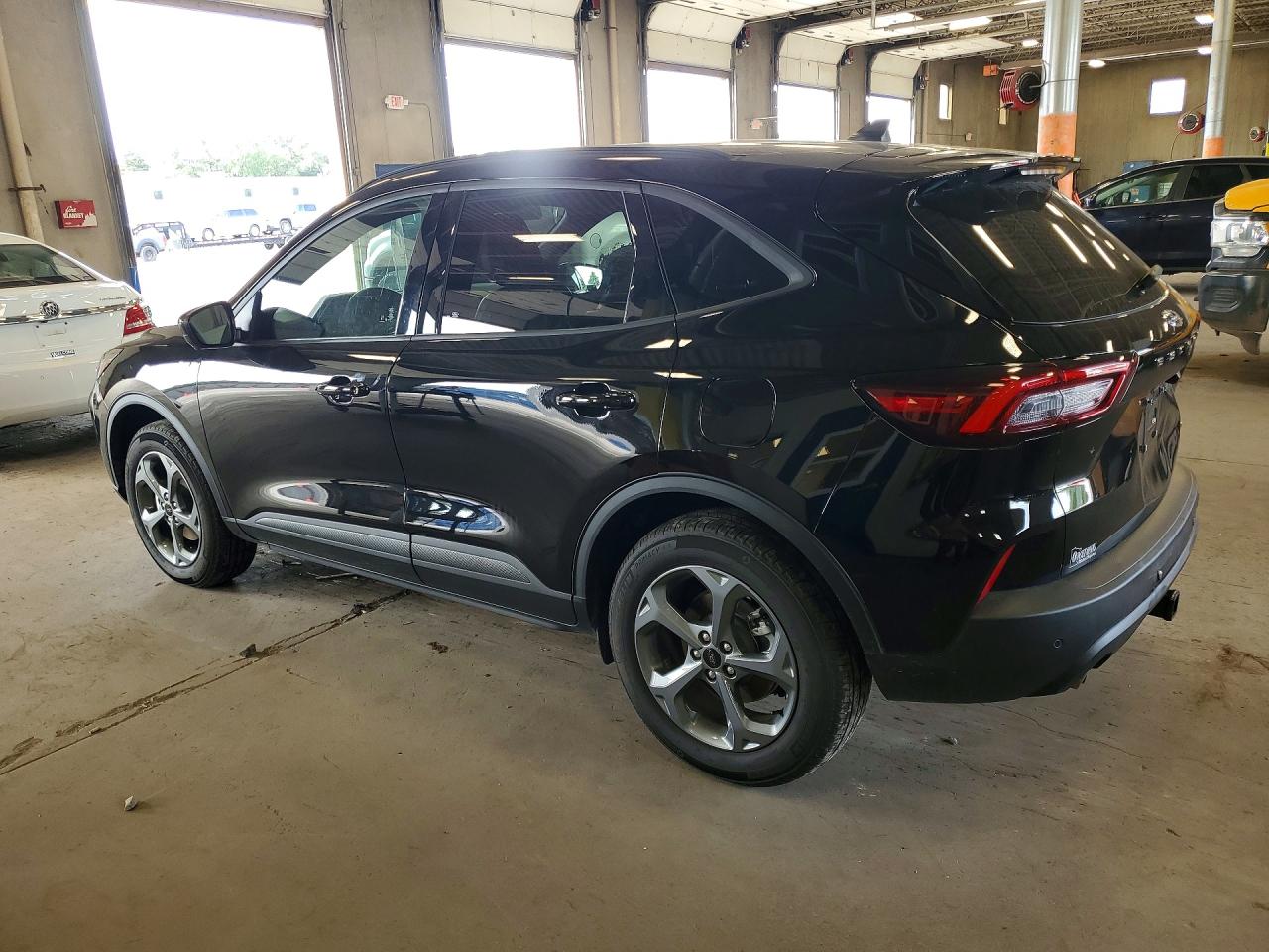 2026 FORD ESCAPE ST LINE SELECT — photo 2