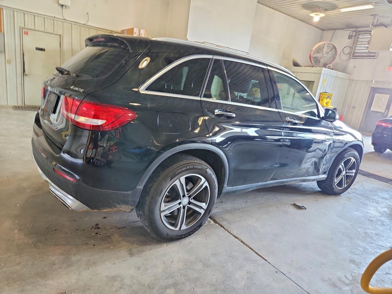 2016 MERCEDES-BENZ GLC 300 4MATIC — снимка 3