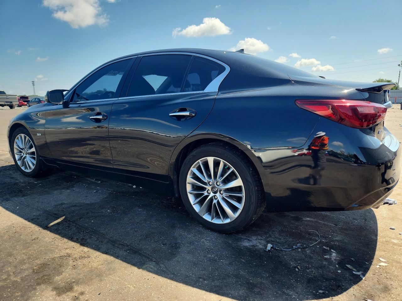 2018 INFINITI Q50 3.0T LUXE — снимка 2