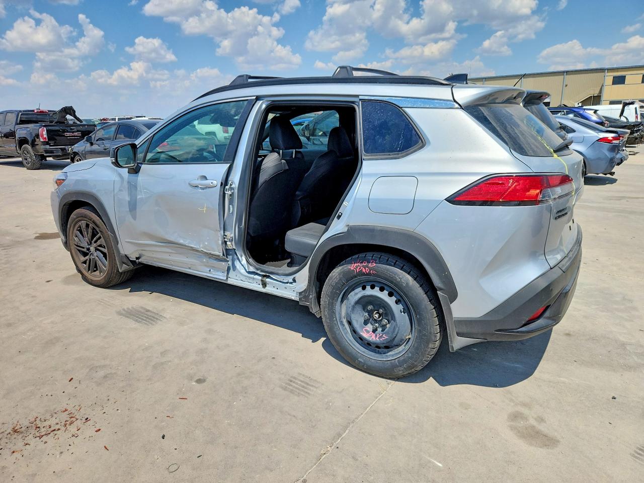 2026 TOYOTA COROLLA CROSS HYBRID XSE — снимка 2