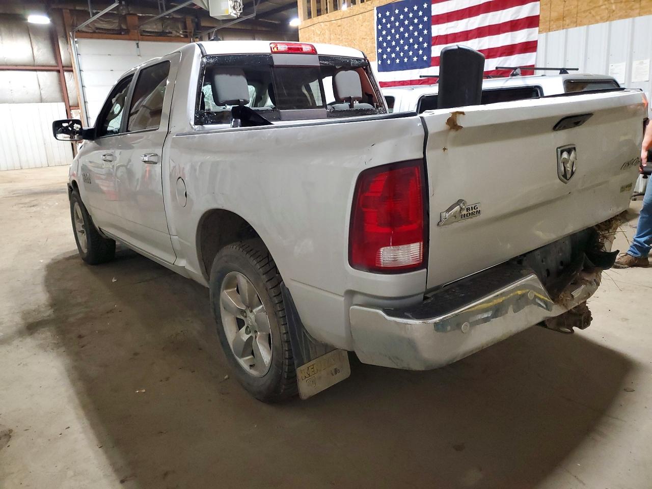 2017 RAM 1500 SLT — снимка 2