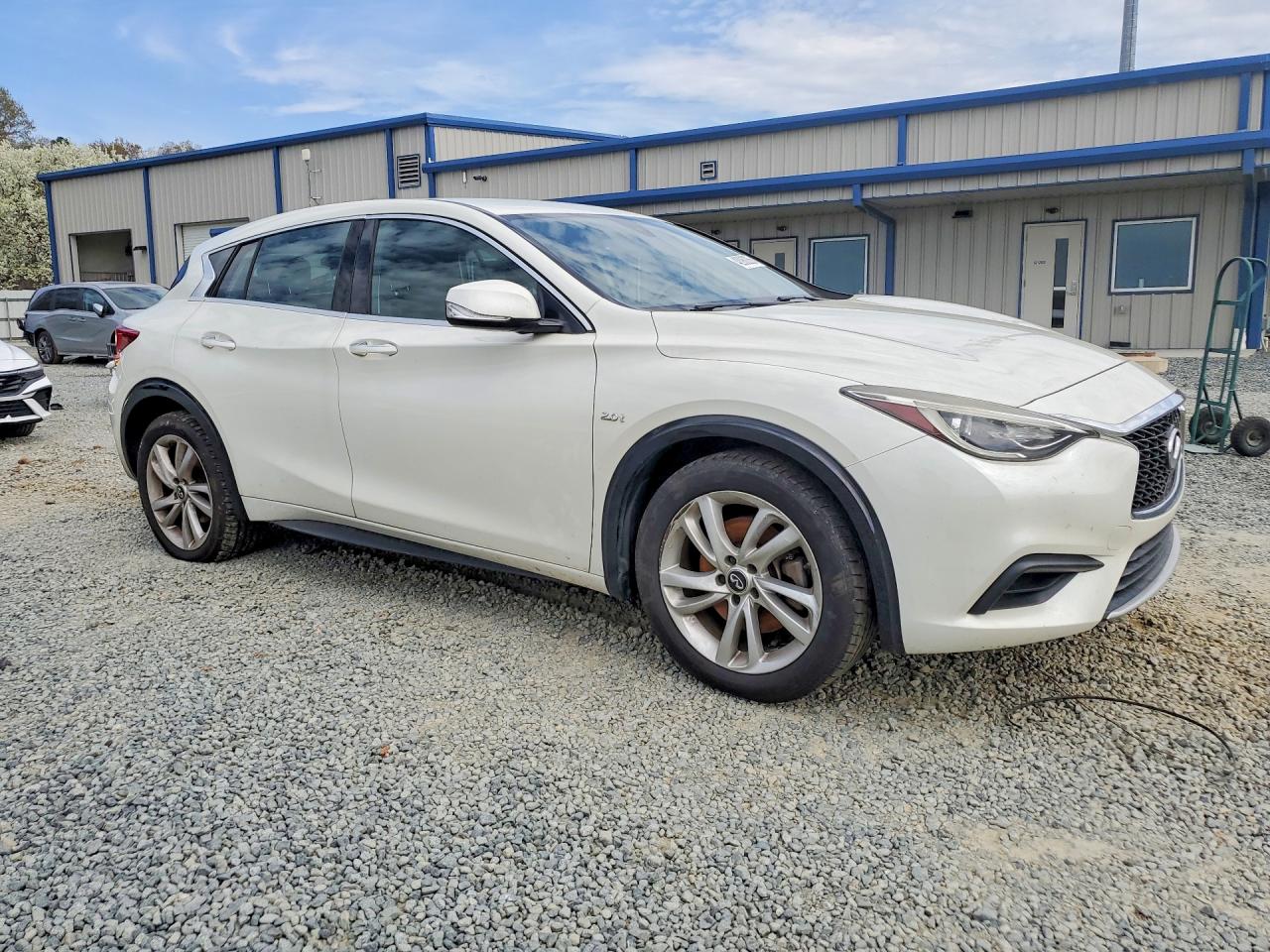 2017 INFINITI QX30 BASE — снимка 4