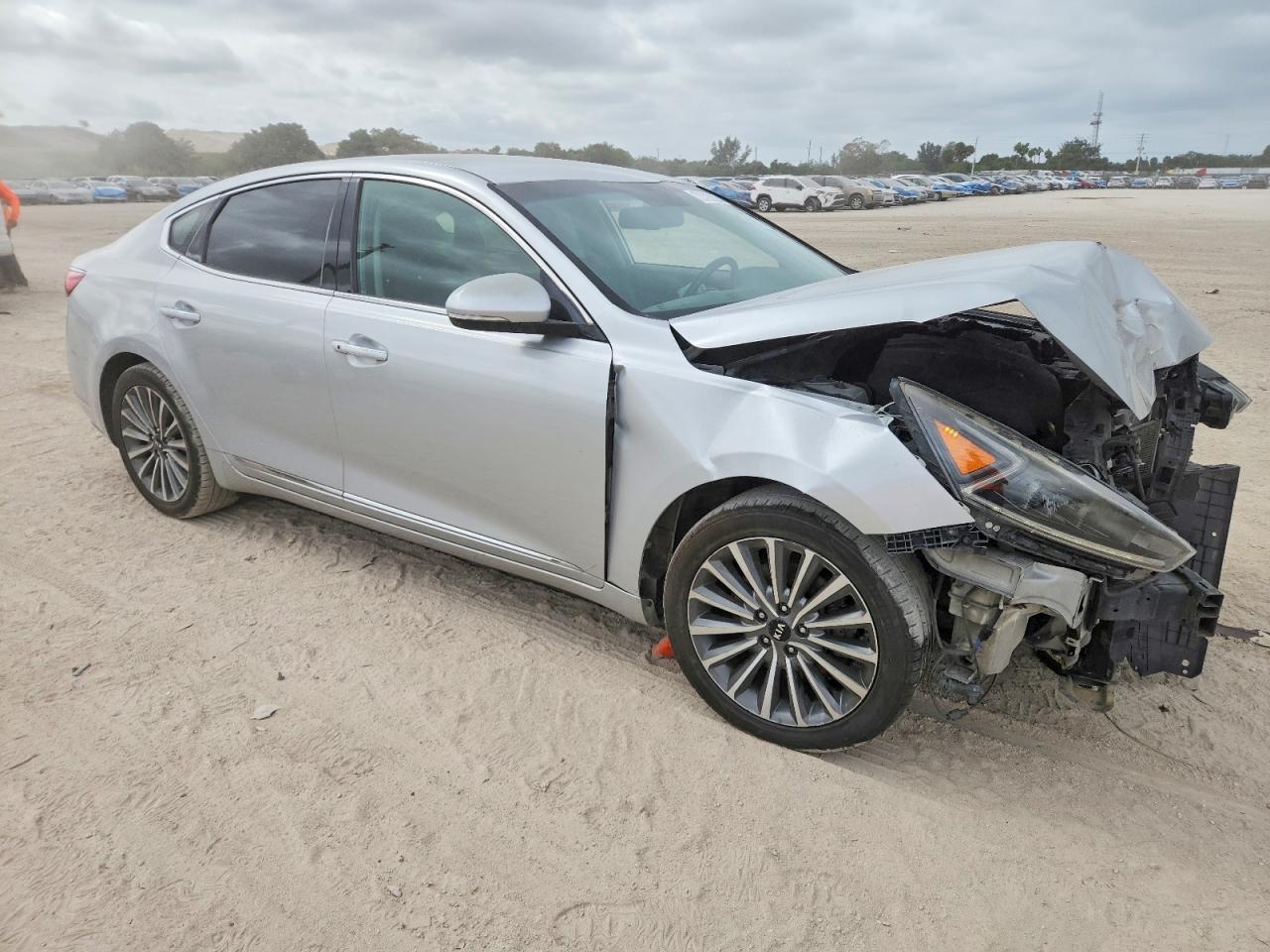2017 KIA CADENZA PREMIUM — снимка 4