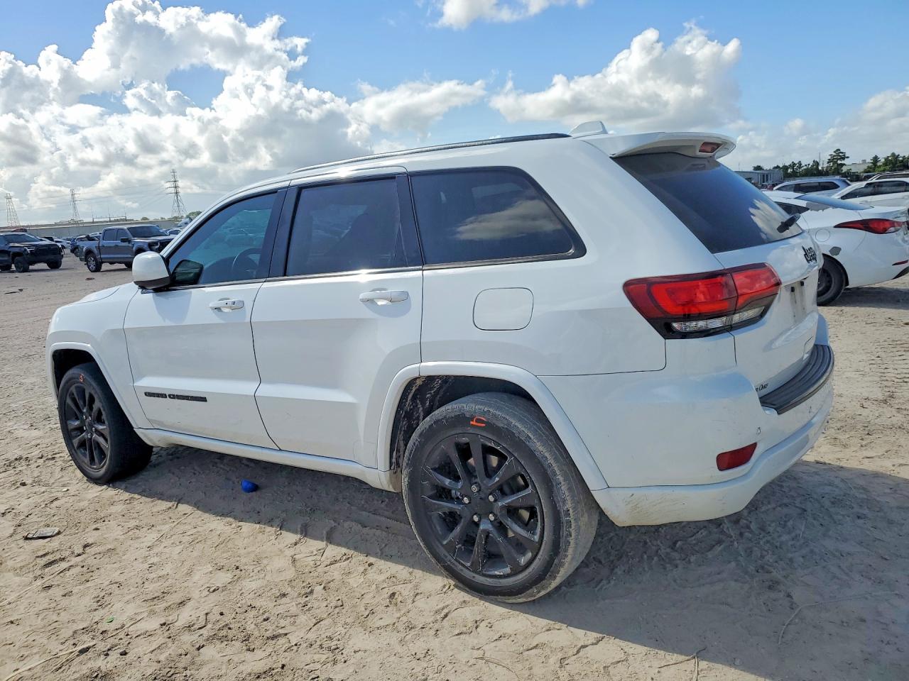 2018 JEEP GRAND CHEROKEE LAREDO — снимка 2
