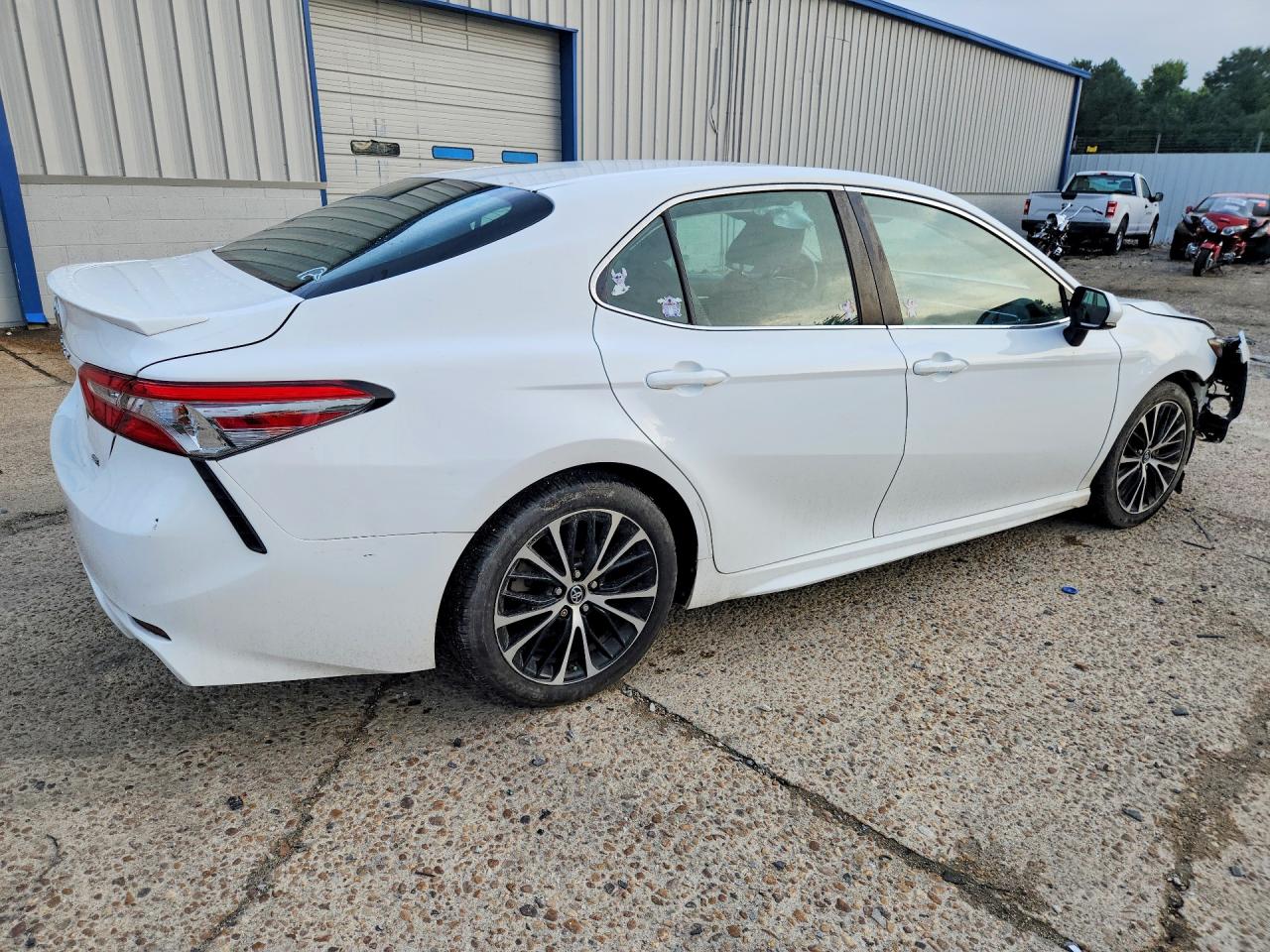 2018 TOYOTA CAMRY SE — снимка 3