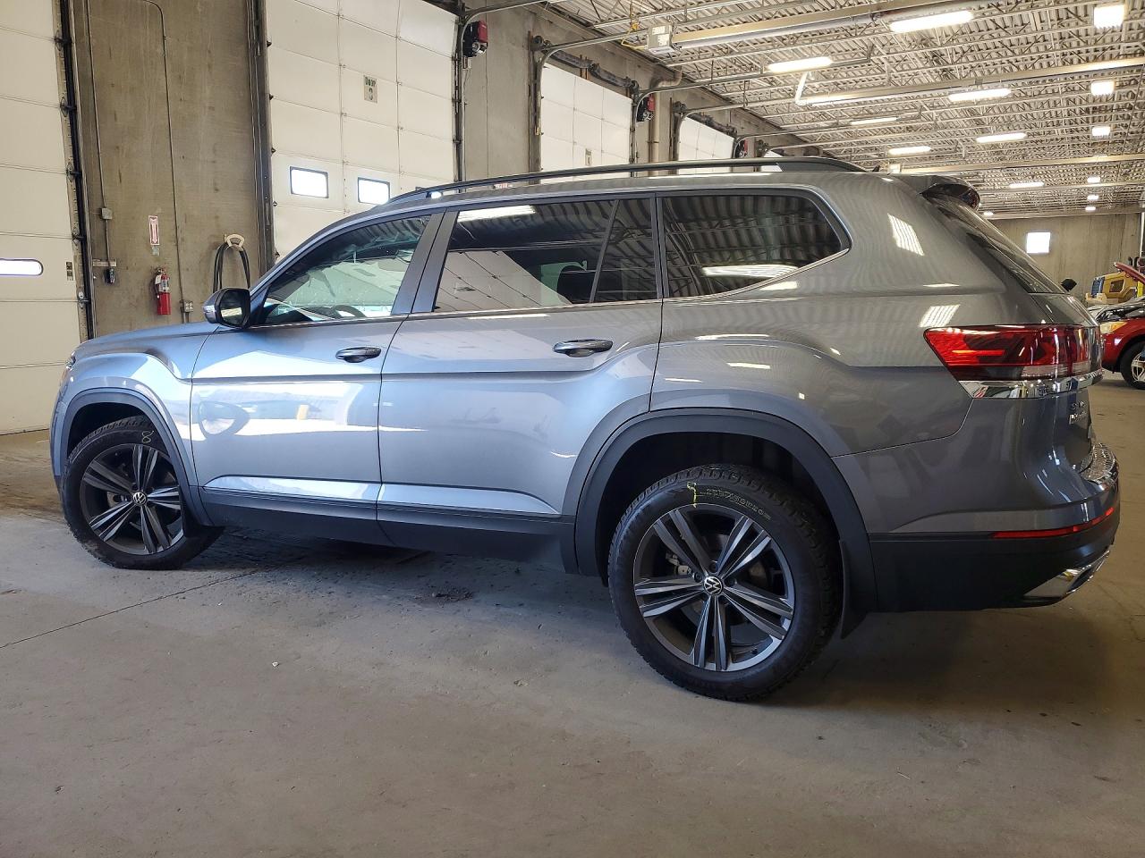 2023 VOLKSWAGEN ATLAS SE — снимка 2