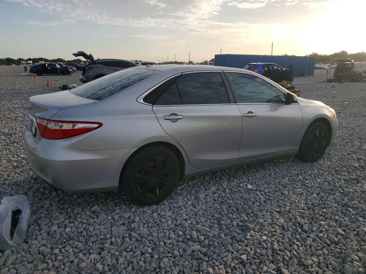 2017 TOYOTA CAMRY LE — снимка 3