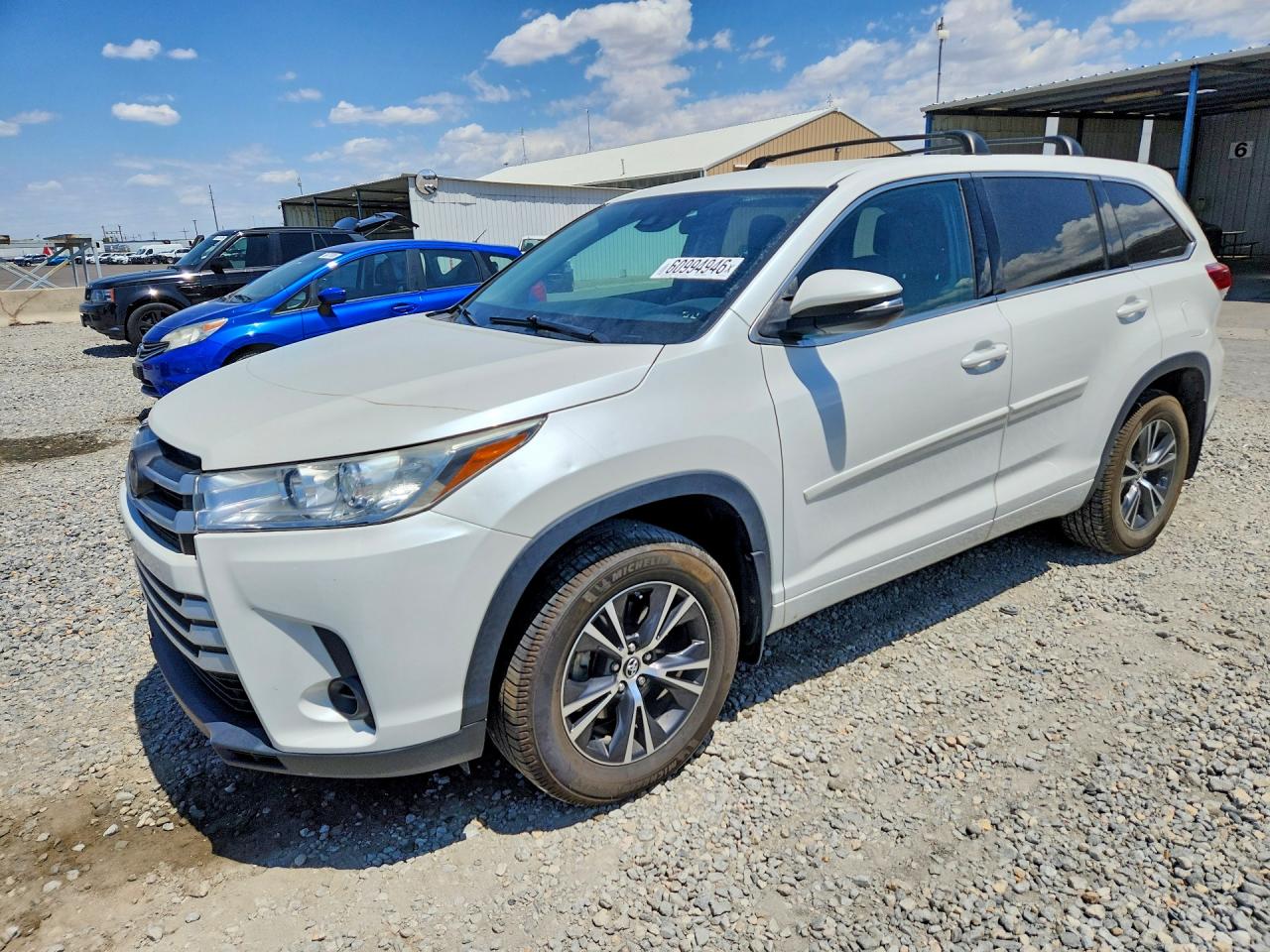 2017 TOYOTA HIGHLANDER LE