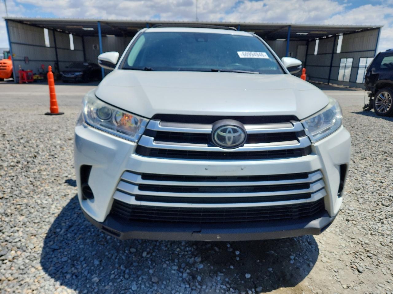 2017 TOYOTA HIGHLANDER LE — снимка 5