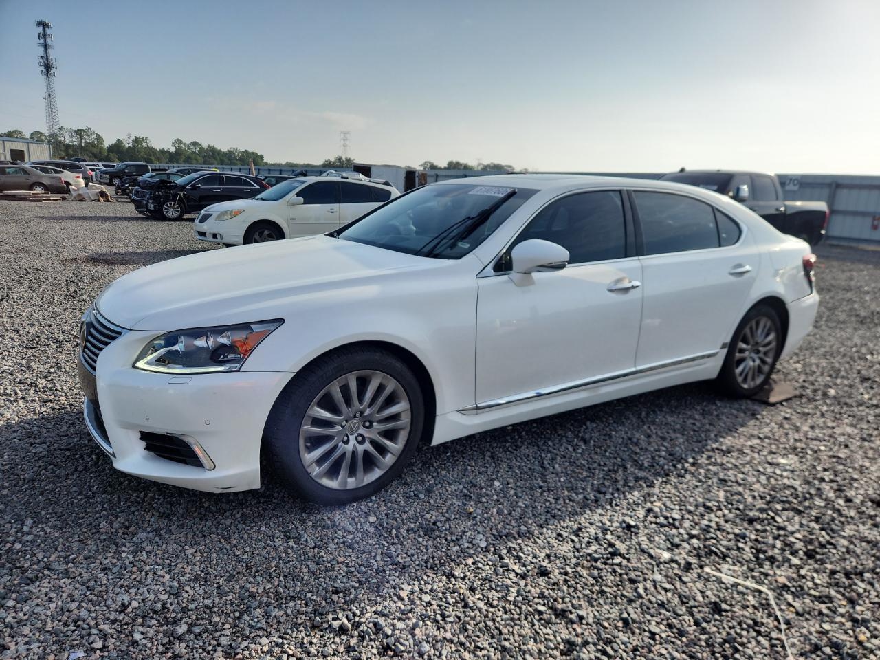 2013 LEXUS LS 460L